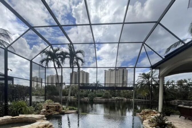 Benefits of a Pool Enclosure for Florida Homeowners