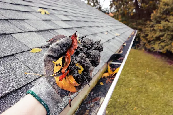 3G Home Exteriors team completing gutter guards & leaf protection work in Dearborn Heights MI