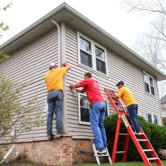 3G Home Exteriors team completing siding contractor work in Farmington Hills MI