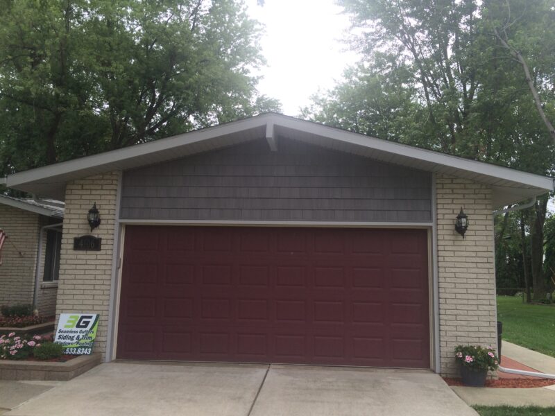 3G Home Exteriors team completing siding installation in Clarkston MI