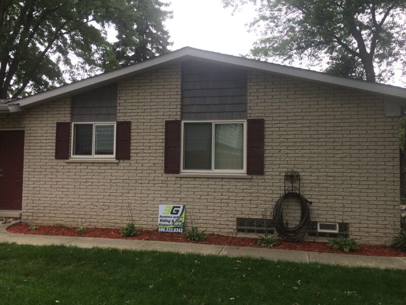 Hardie Board siding installation completed in Keego Harbor Michigan